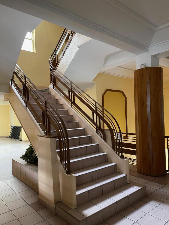 Appartement Le Palais Du Commerce Vichy Bagian luar foto