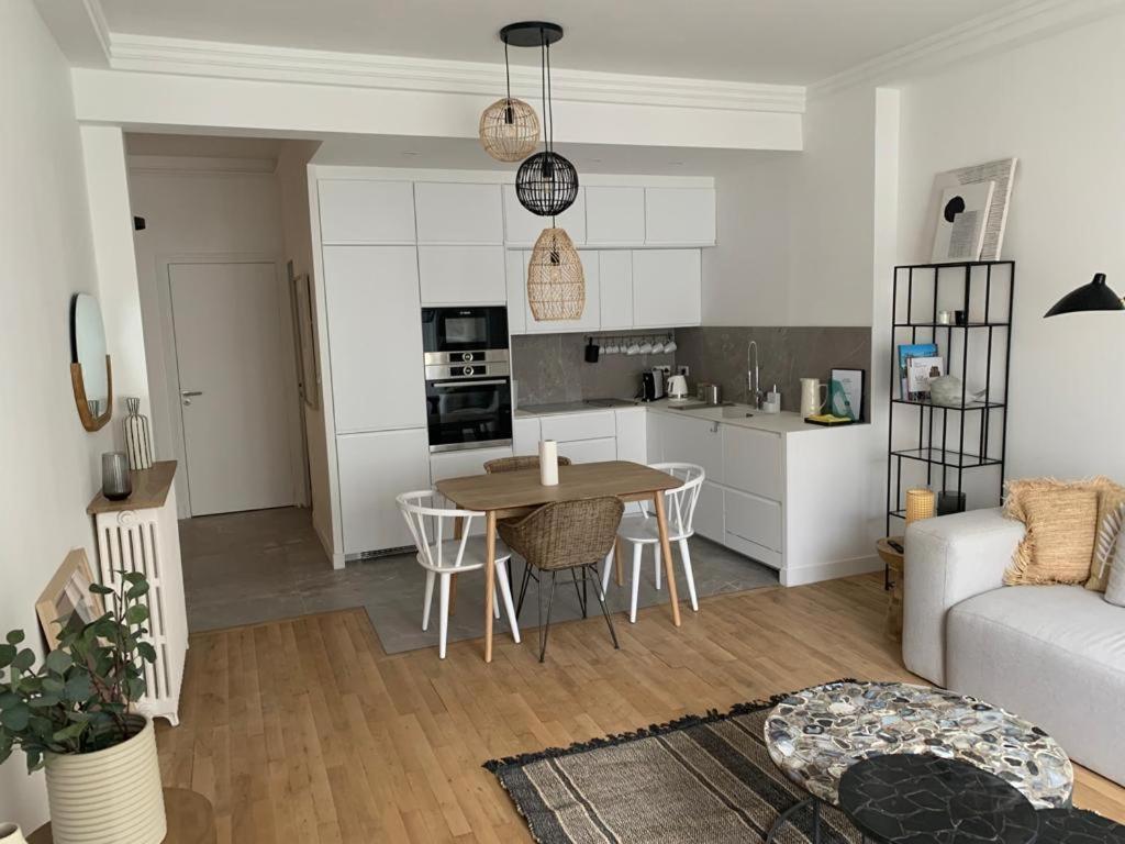 Appartement Le Palais Du Commerce Vichy Bagian luar foto